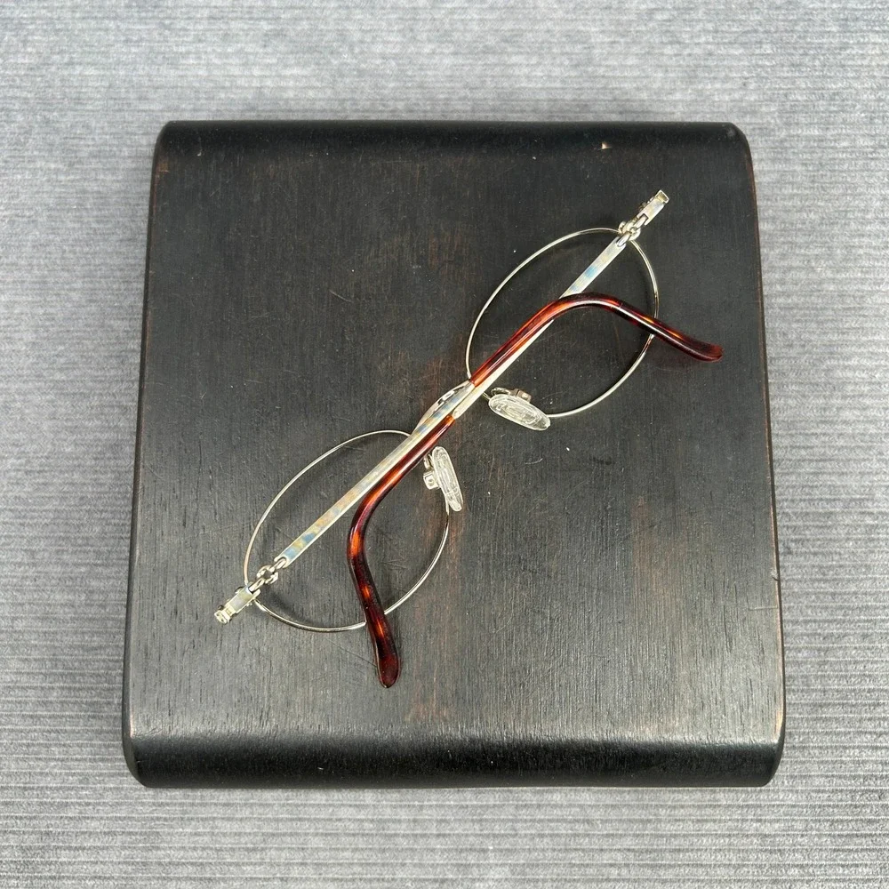 Vintage Italy Gold Oval Metal Eyeglass Frames MOD L1008 50-18-135 Col 80